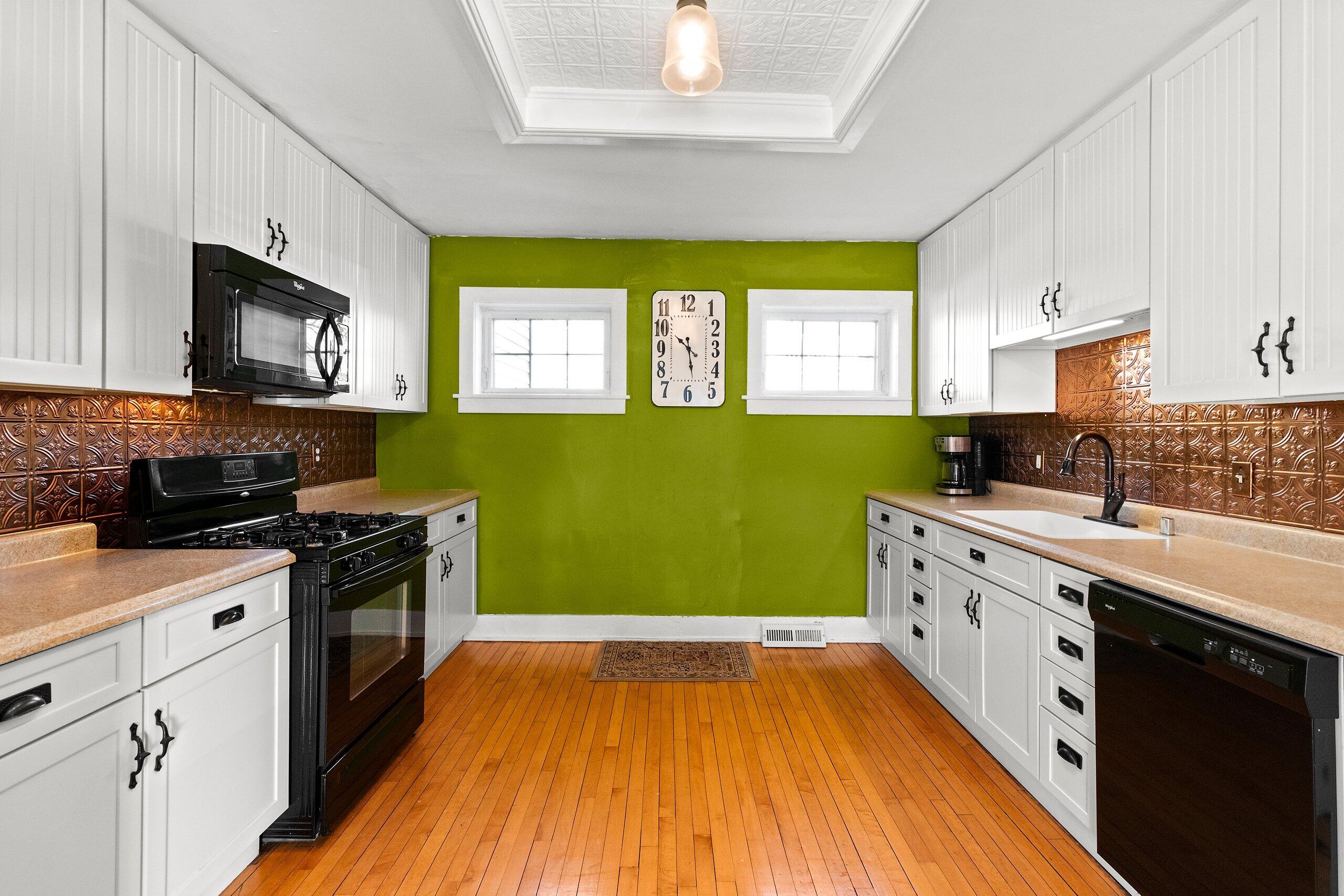 523 North 5th Street Manitowoc, WI 54220 - Photo 68 of 71 IMG_9981.JPG-SMALL