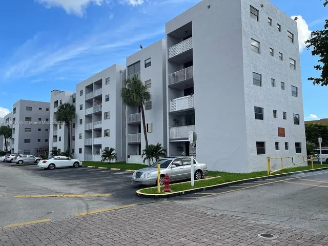 $305,000 | 8075 Northwest 7th Street, Unit 109, Miami, FL 33126