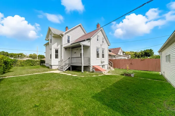 $2,600 | 2823 Broadway Street, Blue Island, IL 60406