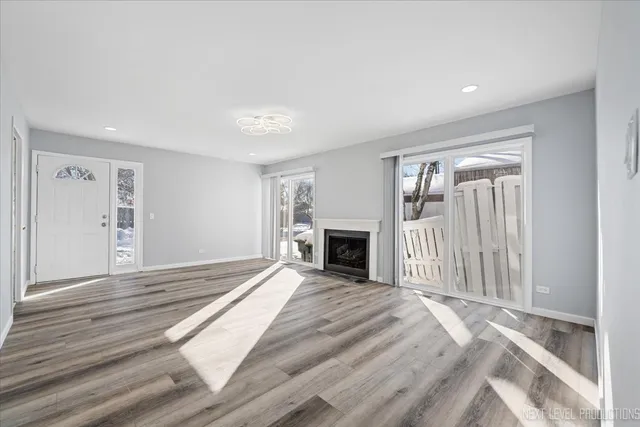 a view of a livingroom with a fireplace