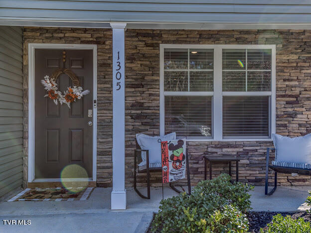 1305 Clark Pt Road Kingsport, TN 37660 - Photo 4 of 34 IMG_7721