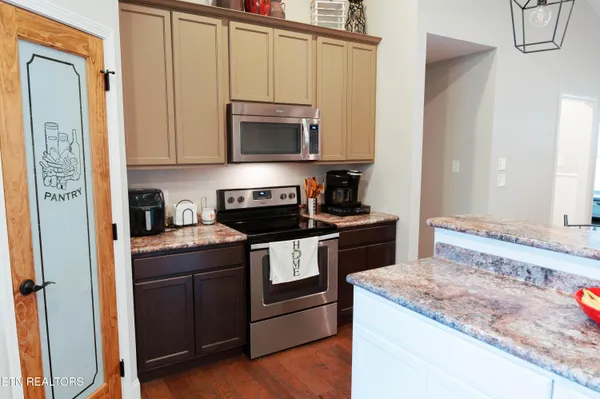 $492,900 | 7248 Thornbrook Lane, Powell, TN 37849