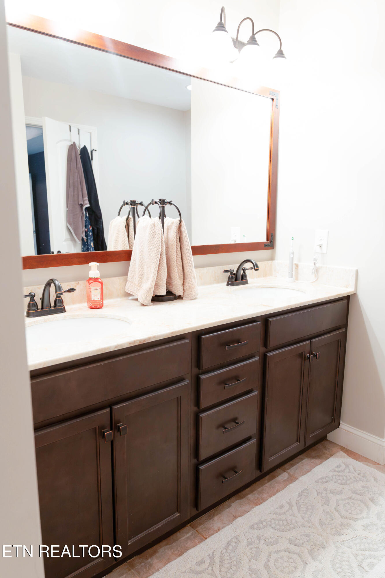 7248 Thornbrook Lane Powell, TN 37849 - Photo 19 of 36 DSC00366