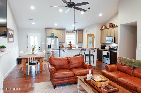 $492,900 | 7248 Thornbrook Lane, Powell, TN 37849