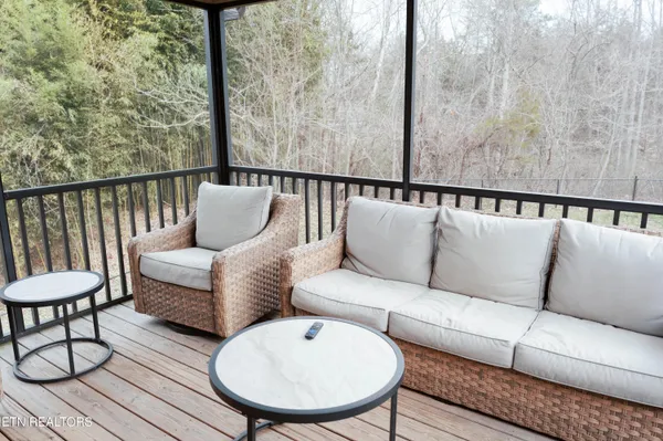 $492,900 | 7248 Thornbrook Lane, Powell, TN 37849