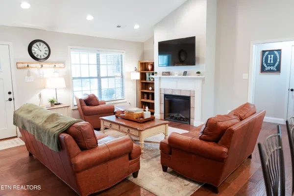 $492,900 | 7248 Thornbrook Lane, Powell, TN 37849