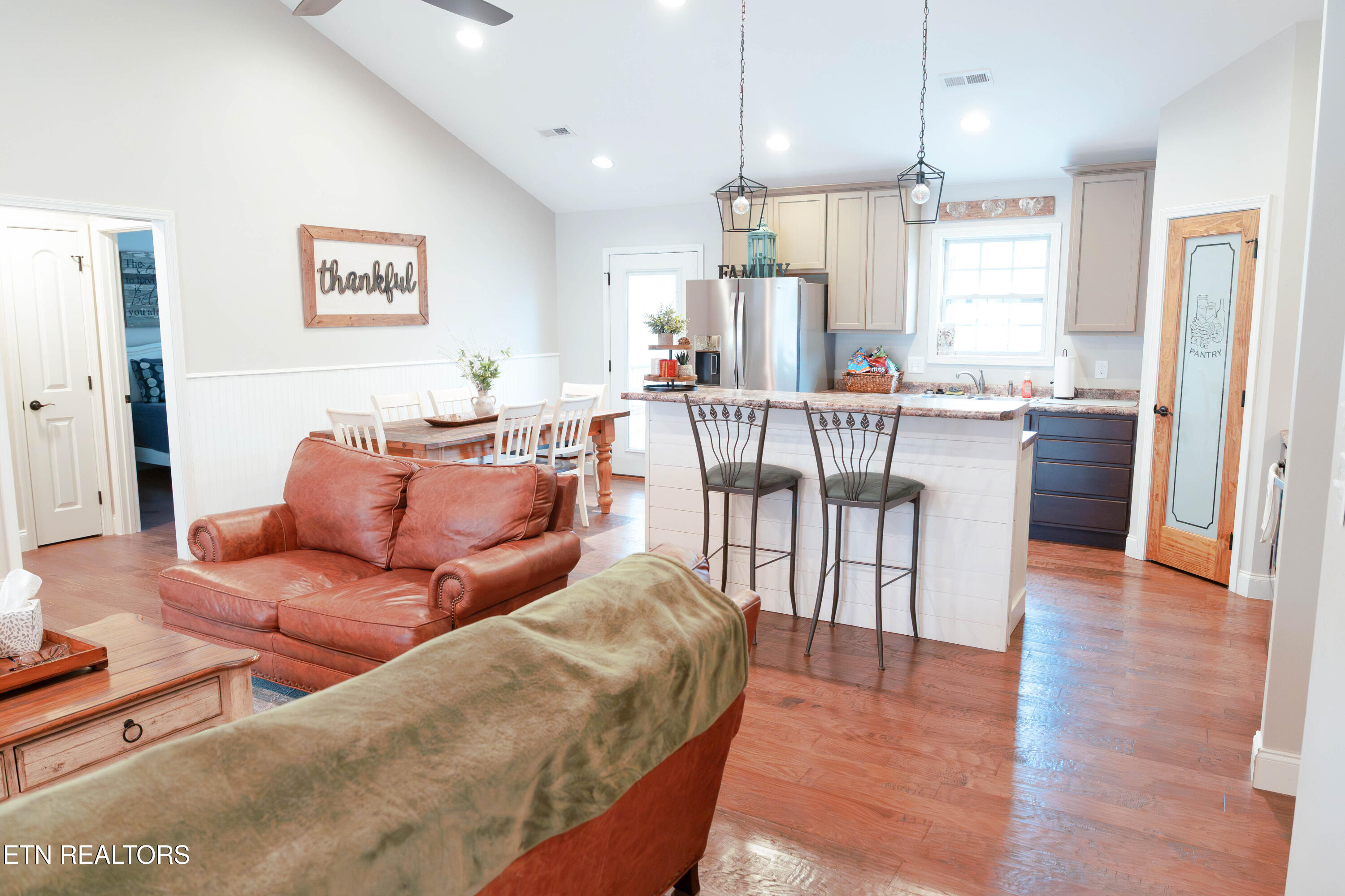 7248 Thornbrook Lane Powell, TN 37849 - Photo 7 of 36 DSC00347