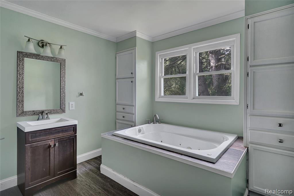 2476 Vandekarr Road Owosso, MI 48867 - Photo 19 of 41