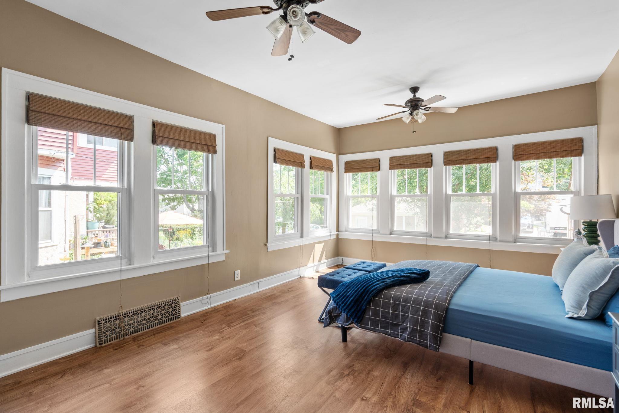 2221 Ripley Street Davenport, IA 52803 - Photo 11 of 25