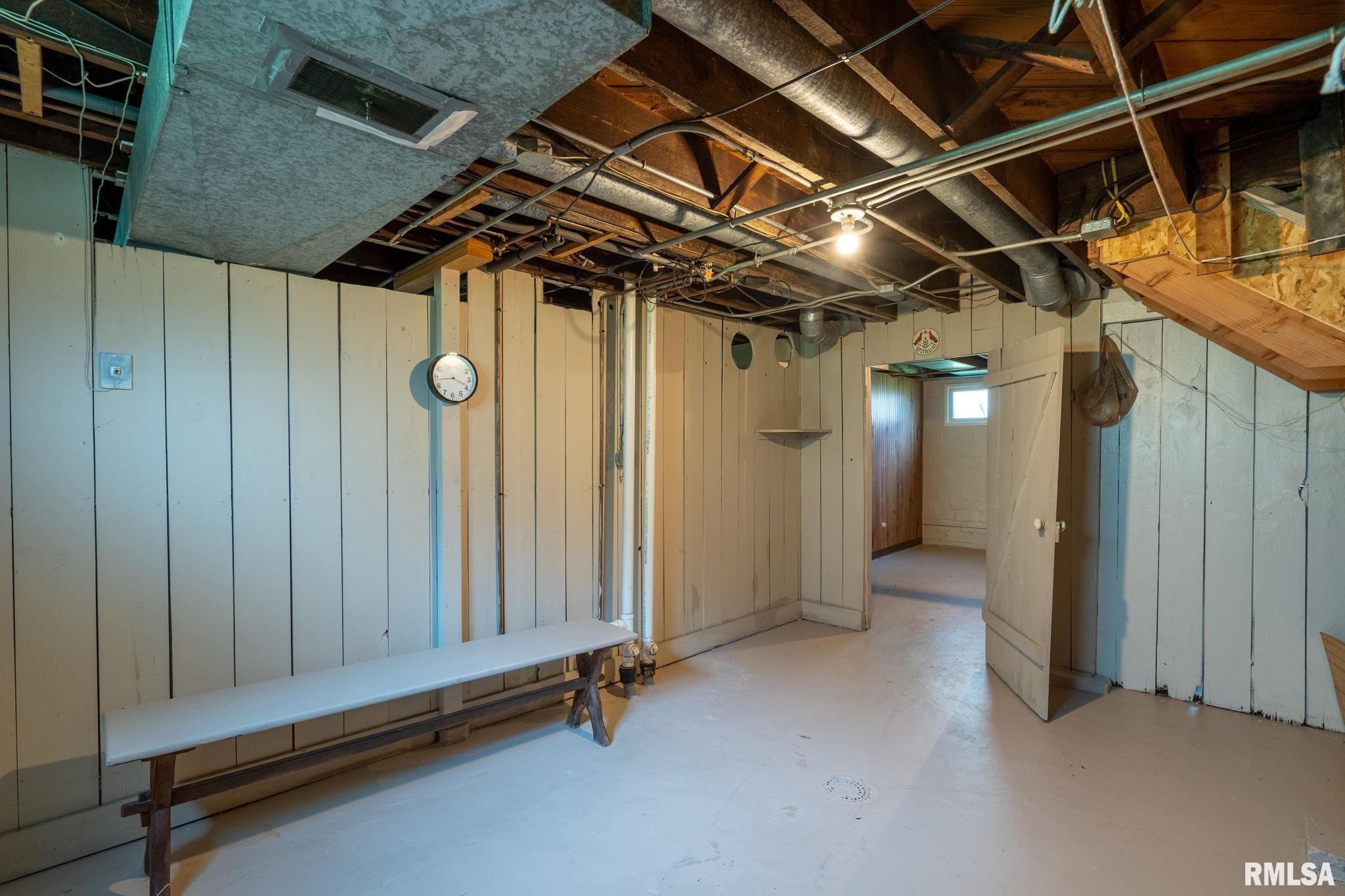 2221 Ripley Street Davenport, IA 52803 - Photo 16 of 25