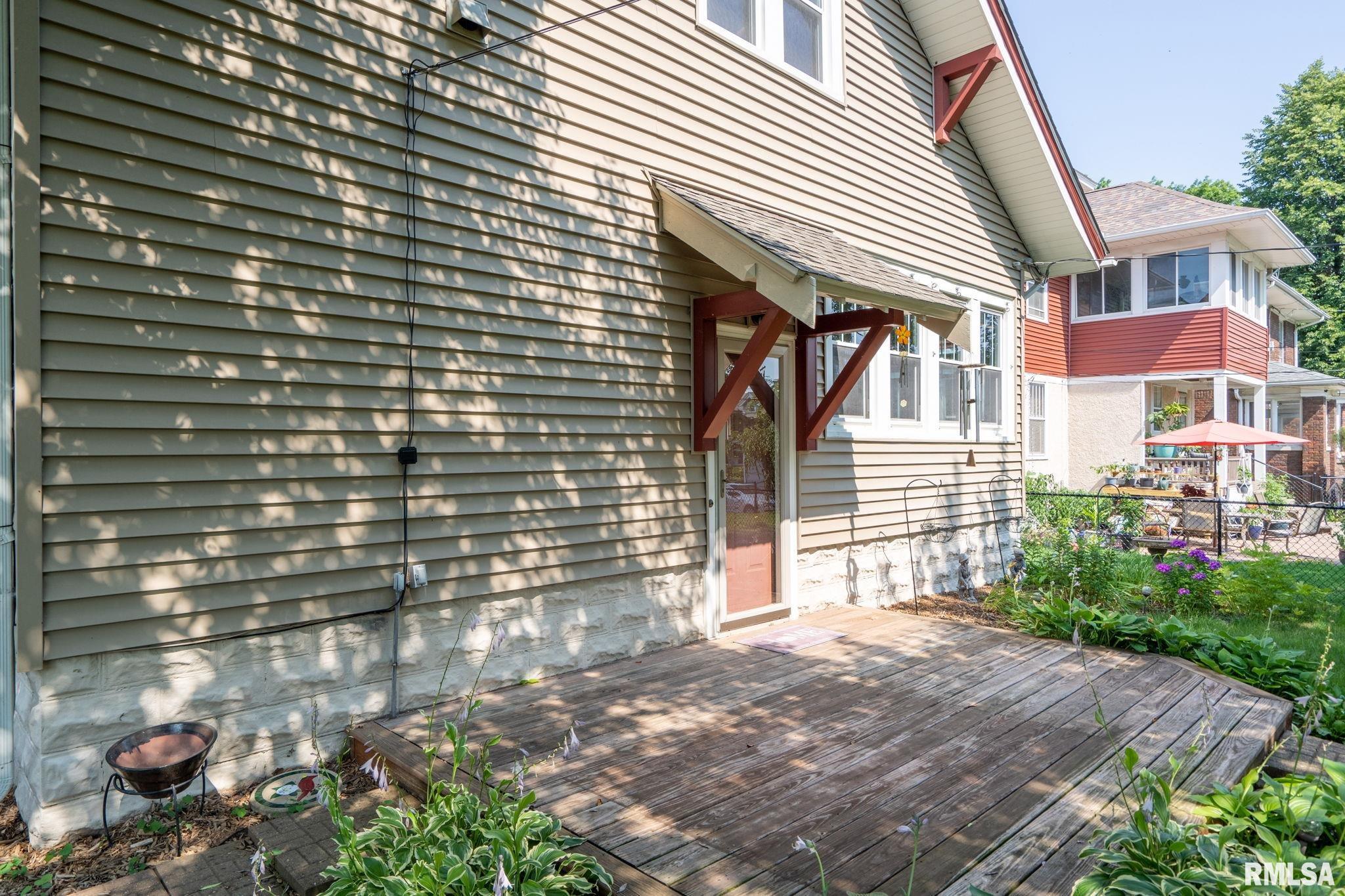 2221 Ripley Street Davenport, IA 52803 - Photo 20 of 25