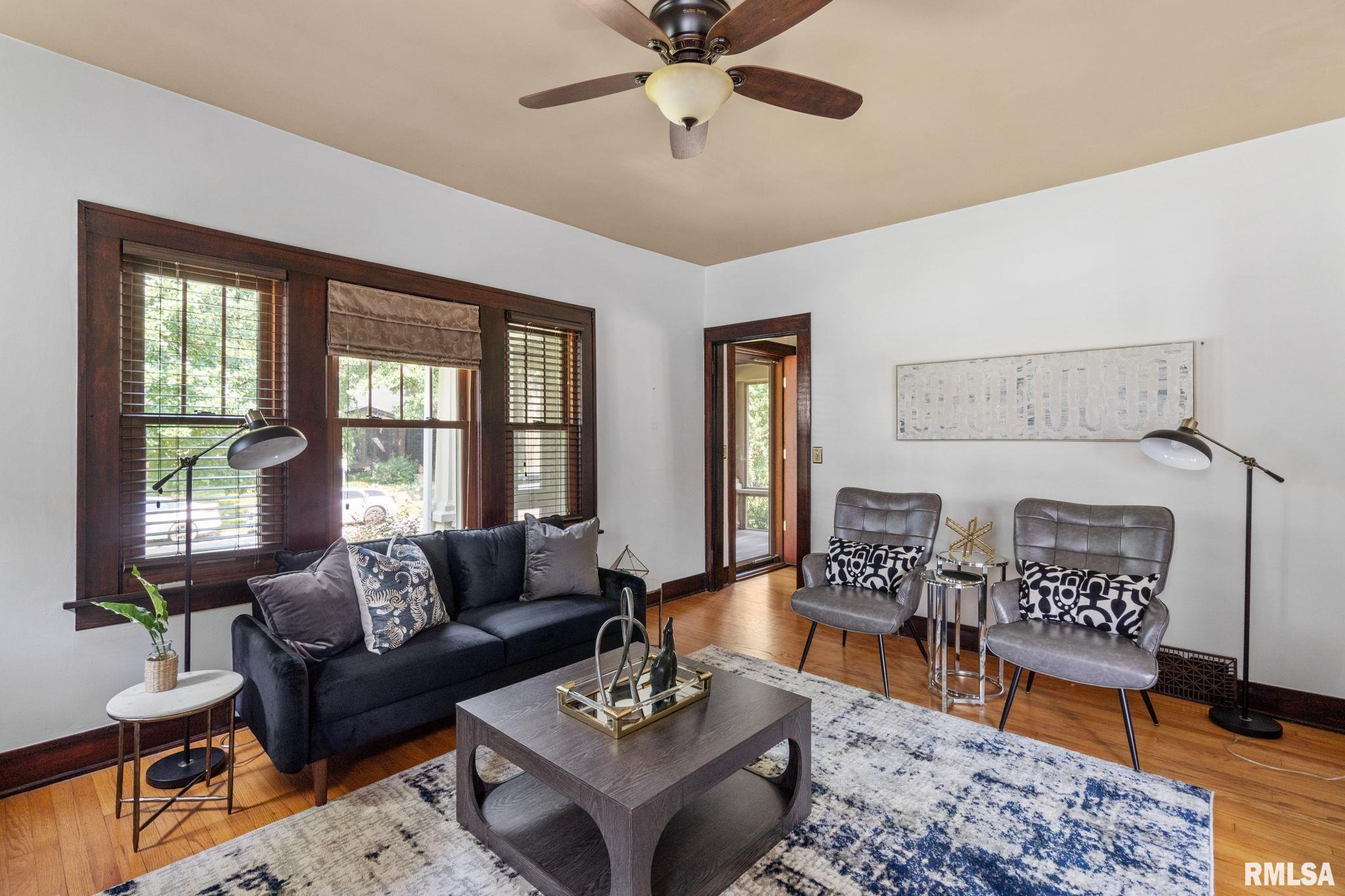 2221 Ripley Street Davenport, IA 52803 - Photo 4 of 25