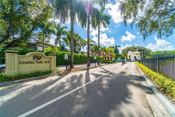 $700,000 | 10137 Costa Del Sol Boulevard, Unit A57, Doral, FL 33178