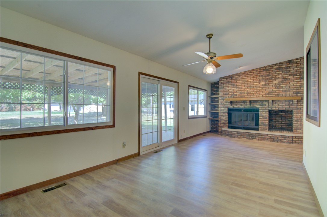 1867 South Westgate Drive Decatur, IL 62521 - Photo 20 of 36