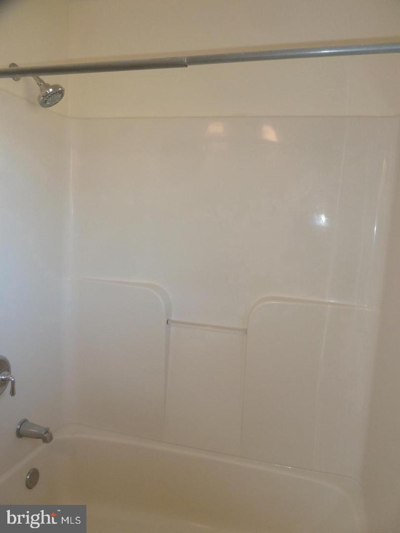 2744 Bedminster Road Perkasie, PA 18944 - Photo 17 of 21 Bathroom Tub/Shower