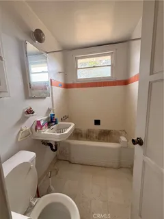 $900,000 | 5900 West 85th Place, Los Angeles, CA 90045
