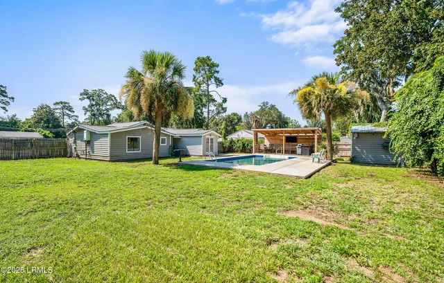 $448,000 | 915 Belleview Circle West, Beaufort, SC 29902