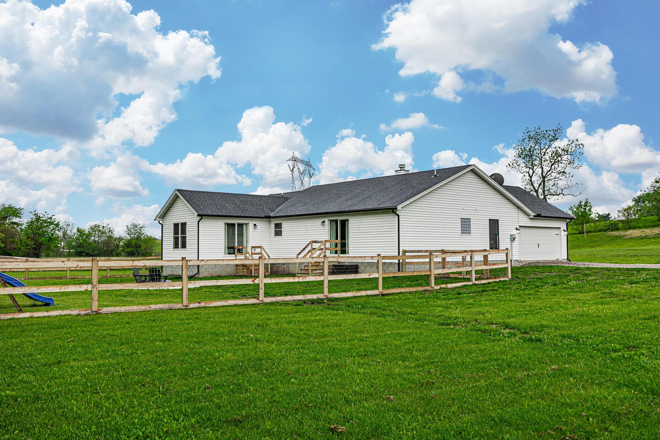 23234 Smith Hulse Road Circleville, OH 43113 - Photo 4 of 50 23234 Smith Hulse Road 05