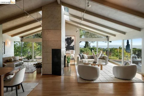 $2,290,000 | 12131 Skyline Boulevard, Oakland, CA 94619