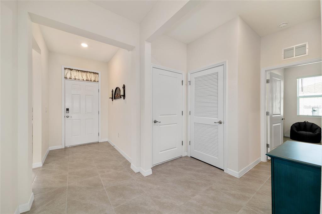 6053 Southwest 93rd Loop Ocala, FL 34476 - Photo 10 of 52