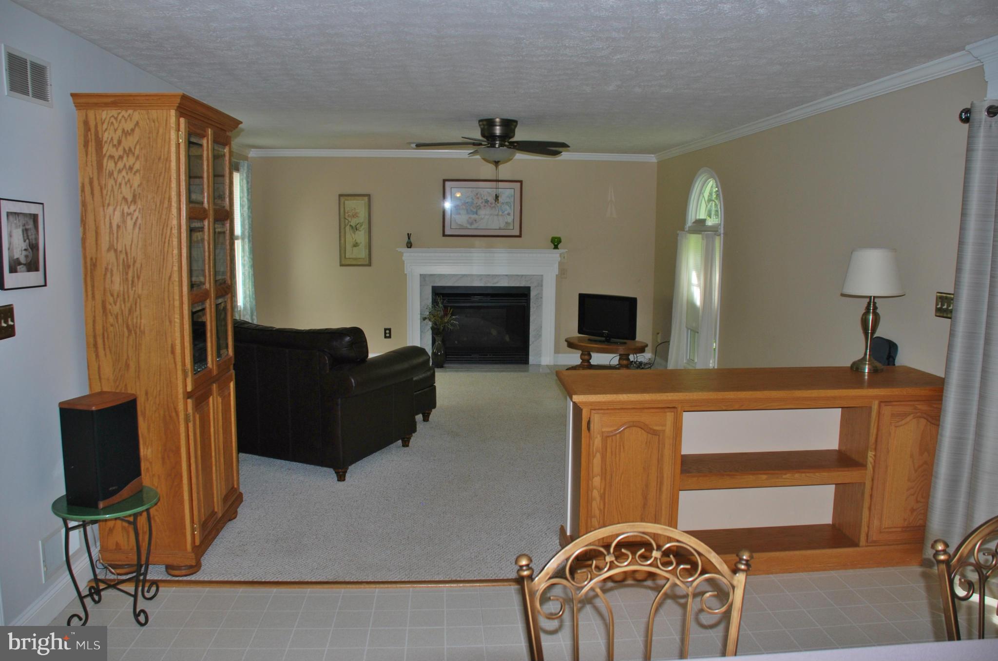 329 John Owings Road Westminster, MD 21158 - Photo 8 of 30 Interior (General)