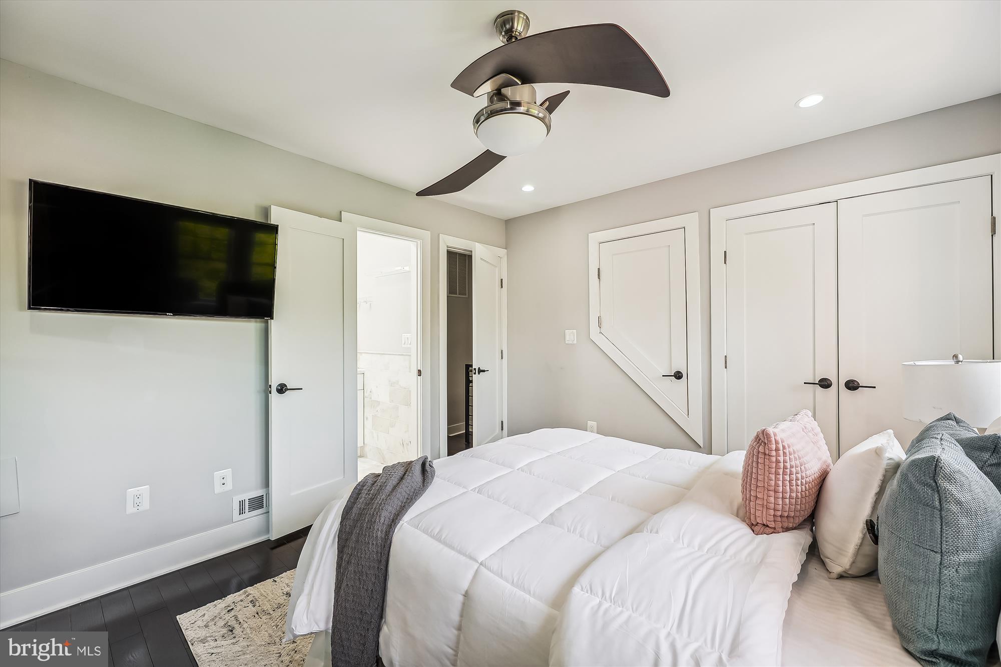 847 20th Street Northeast Washington, DC 20002 - Photo 14 of 52 Primary Bedroom