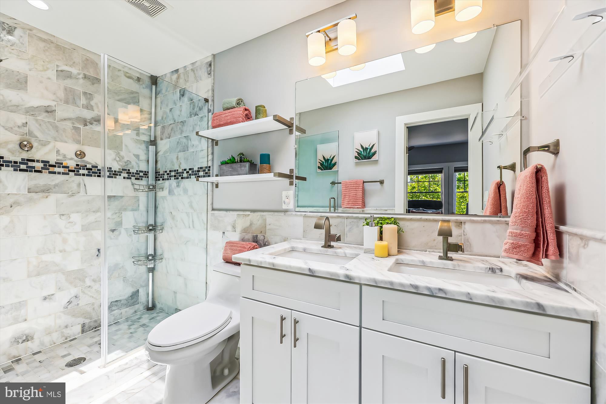 847 20th Street Northeast Washington, DC 20002 - Photo 17 of 52 Primary Bath