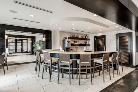 $625,000 | 900 20th Avenue South, Unit 1006, Nashville, TN 37212