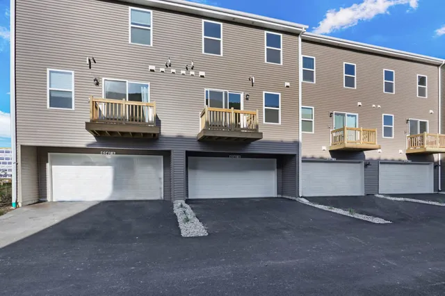 $294,990 | 6550 Linden Trail, Unit B, Wonder Lake, IL 60097