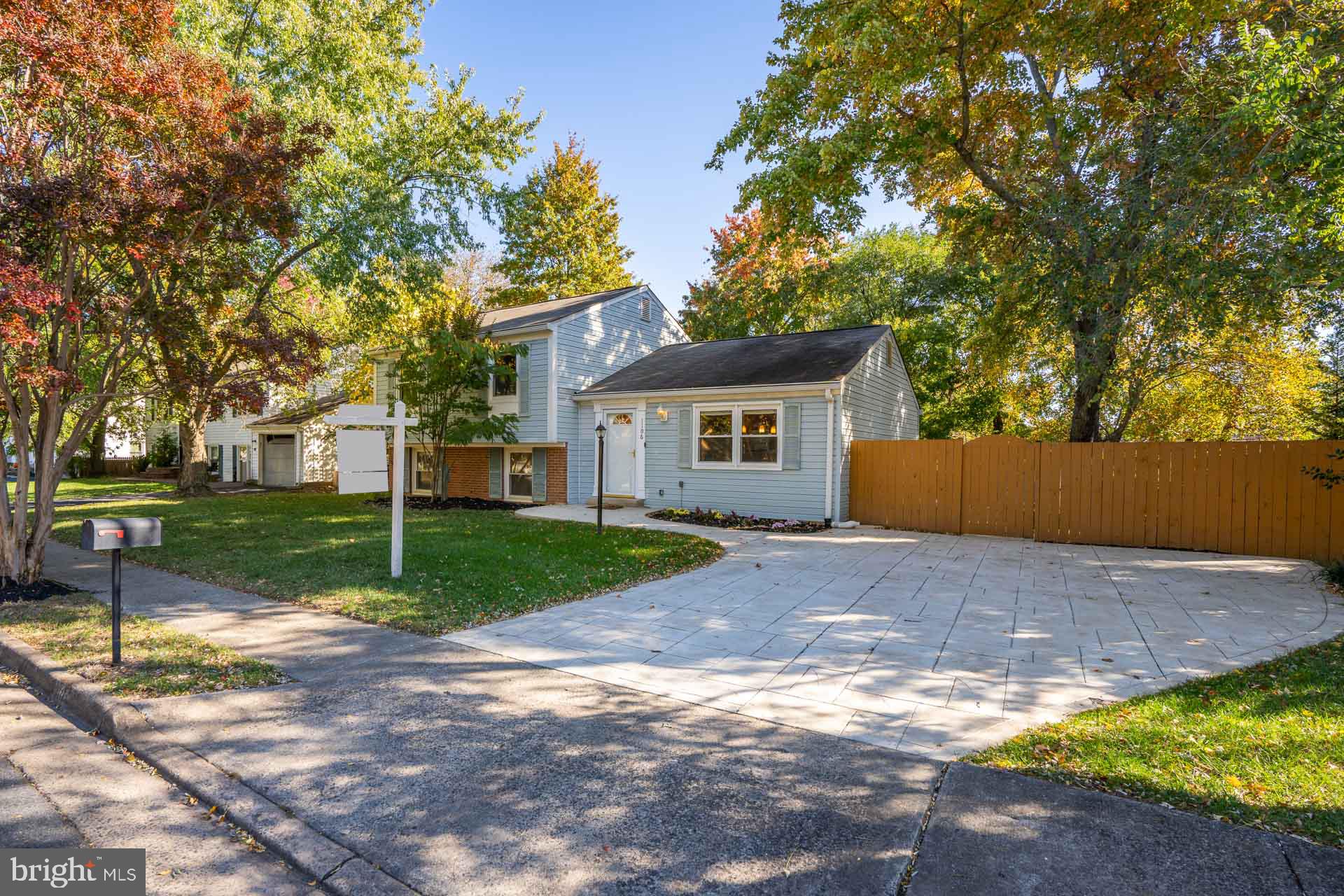 1106 Devon Street Herndon, VA 20170 - Photo 2 of 26 Front Exterior