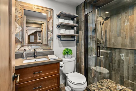 $594,999 | 221 Lakedale Drive, Ronald, WA 98940