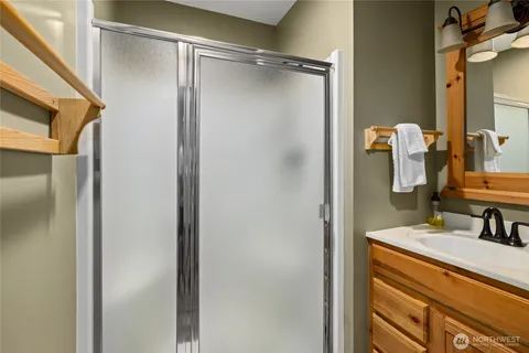 $594,999 | 221 Lakedale Drive, Ronald, WA 98940