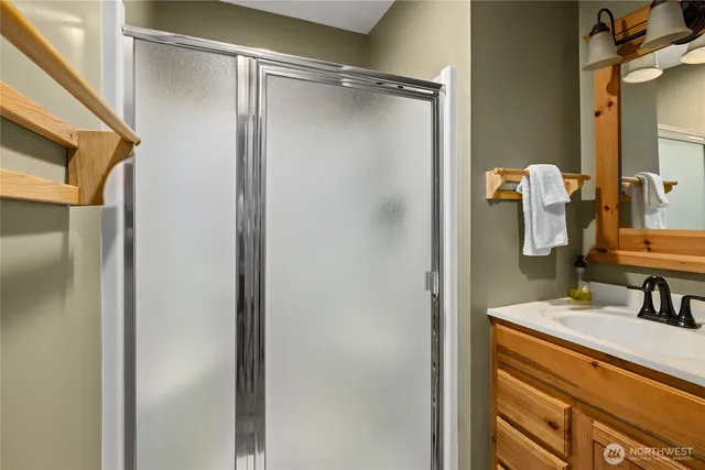 $594,999 | 221 Lakedale Drive, Ronald, WA 98940