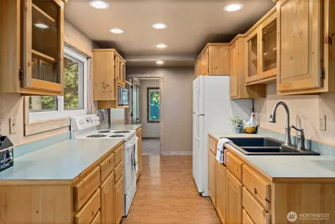 $594,999 | 221 Lakedale Drive, Ronald, WA 98940