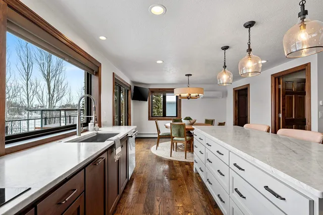 $1,699,000 | 2045 Lost Dauphin Road, De Pere, WI 54115