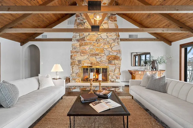 $1,699,000 | 2045 Lost Dauphin Road, De Pere, WI 54115