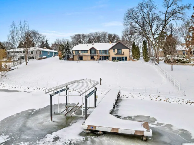 $1,699,000 | 2045 Lost Dauphin Road, De Pere, WI 54115