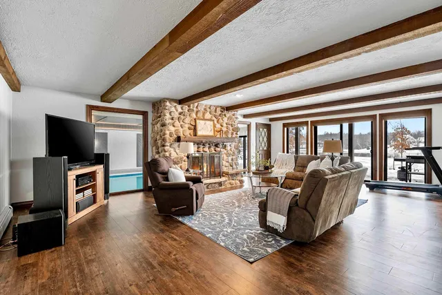 $1,699,000 | 2045 Lost Dauphin Road, De Pere, WI 54115