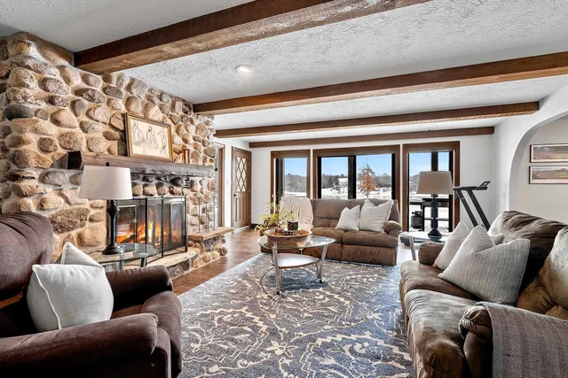 $1,699,000 | 2045 Lost Dauphin Road, De Pere, WI 54115