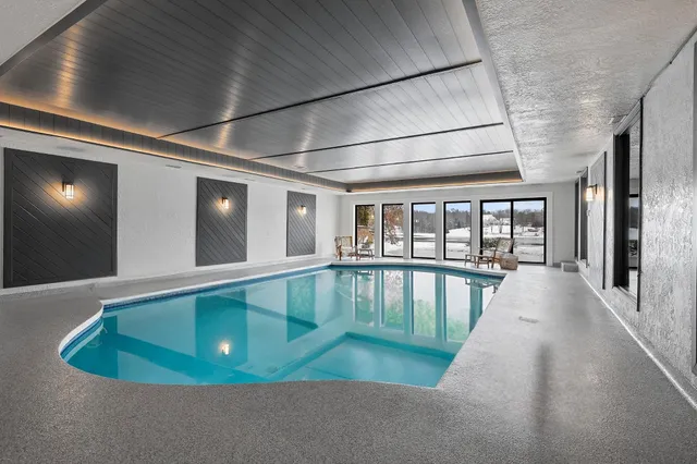 $1,699,000 | 2045 Lost Dauphin Road, De Pere, WI 54115