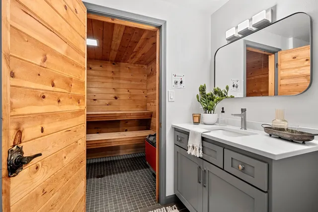 $1,699,000 | 2045 Lost Dauphin Road, De Pere, WI 54115