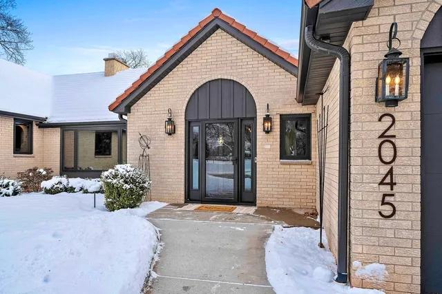 $1,699,000 | 2045 Lost Dauphin Road, De Pere, WI 54115