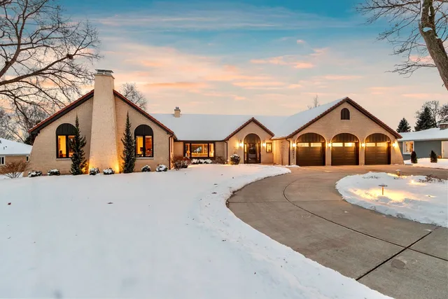 $1,699,000 | 2045 Lost Dauphin Road, De Pere, WI 54115