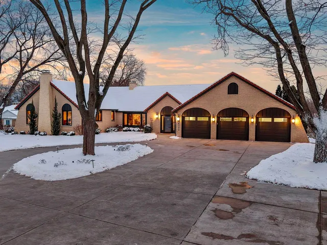 $1,699,000 | 2045 Lost Dauphin Road, De Pere, WI 54115
