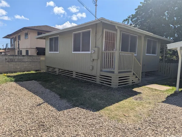 $2,000 | 1614 10th Avenue, Unit C, Honolulu, HI 96816