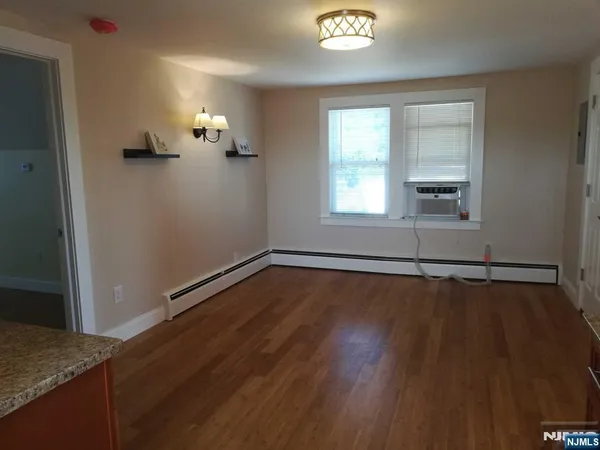 $1,900 | 57 Stein Avenue, Unit 3, Wallington, NJ 07057