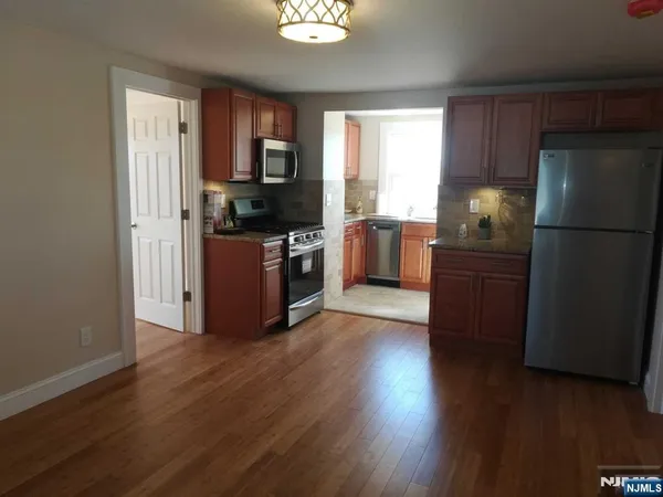 $1,900 | 57 Stein Avenue, Unit 3, Wallington, NJ 07057