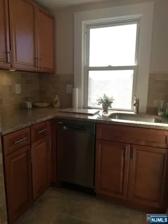 $1,900 | 57 Stein Avenue, Unit 3, Wallington, NJ 07057
