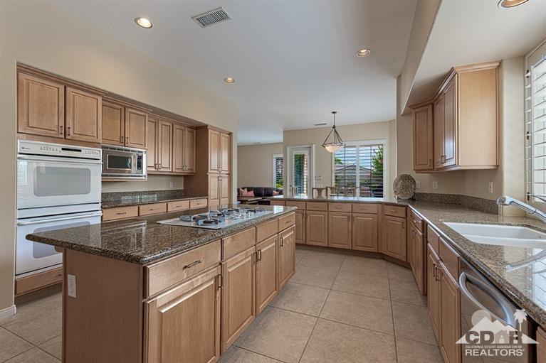 23 Bentley Road Rancho Mirage, CA 92270 - Photo 7 of 36 Additional Photo