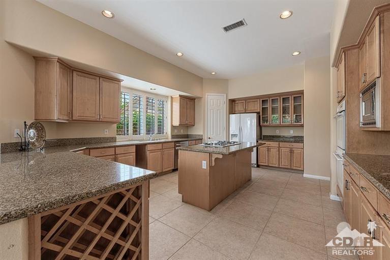 23 Bentley Road Rancho Mirage, CA 92270 - Photo 8 of 36 Additional Photo